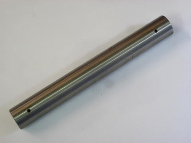 06-0453 swingarm spindle Norton Commando