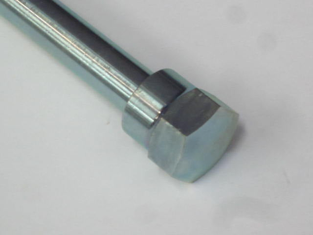 06-7737 REAR WHEEL SPINDLE 20tpi WHIT (NM19265) (A2/460) PRE-COMMANDO