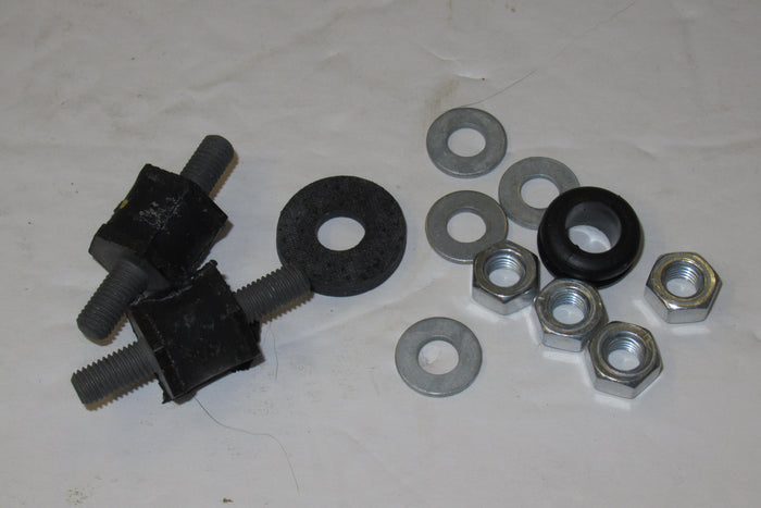 13-1953 Norton 1968 fastback oil tank mounting kit UK Made Commando 03-3057 00-0012