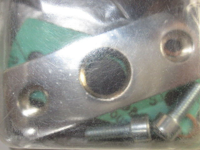 Adapter plate petcock to tank w 3/8 NPT 1.968 / 50mm bolt centers / For Pingel