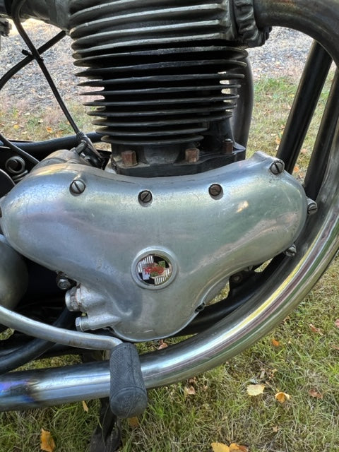 Badge Timing cover Dominator Atlas P11 1 5/16" Norton