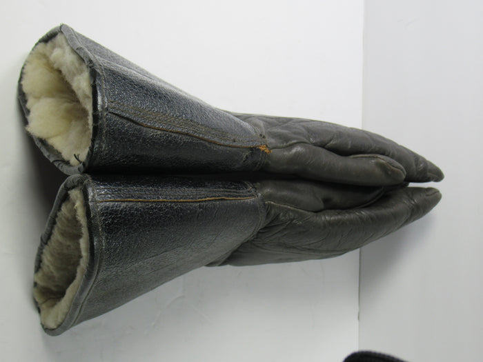 Black leather cold weather gauntlet gloves Vintage motorcycle retro Medium to large 1950s