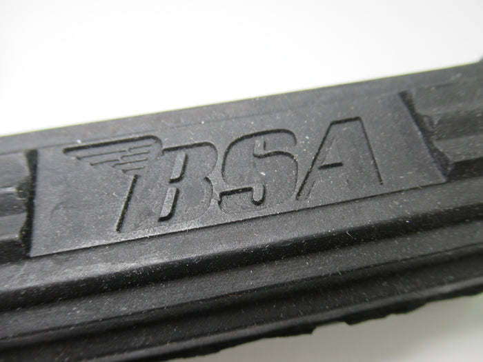 BSA FOOTREST Rubber 650 A65 logo 71 up 83-2651 peg rubbers 82-9602 square hole