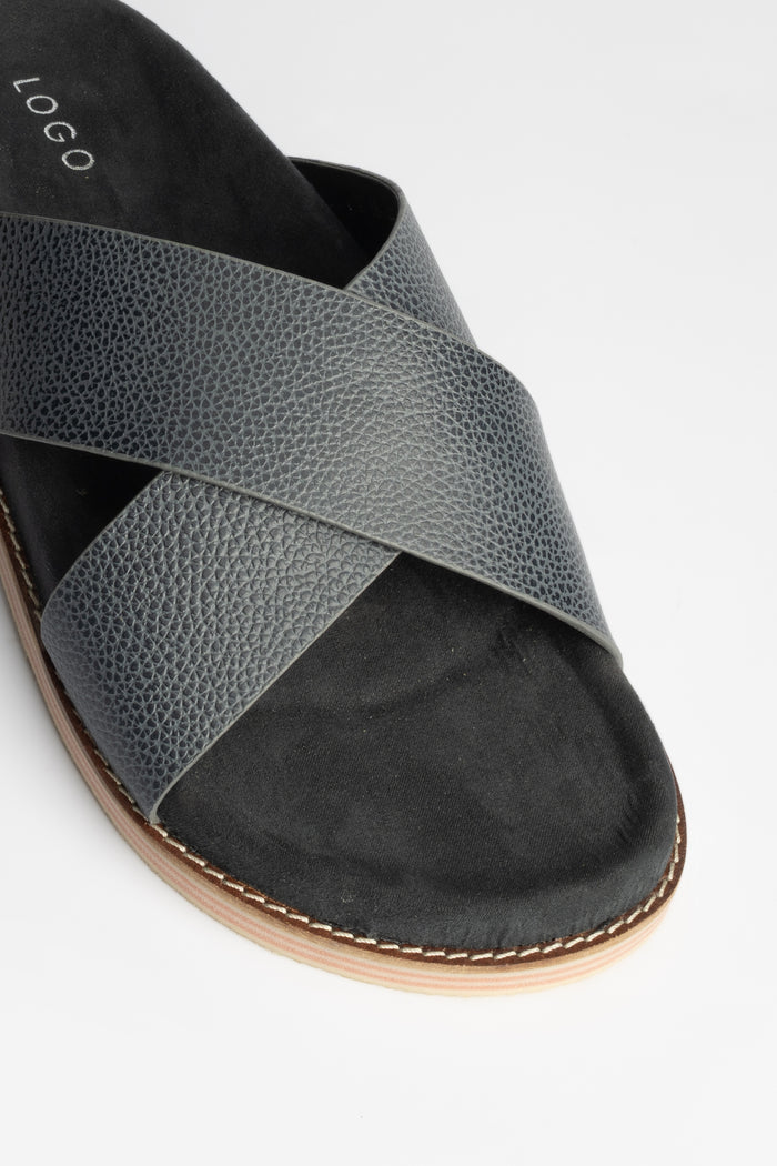 LOGO KINGSMEREON SLIPPER