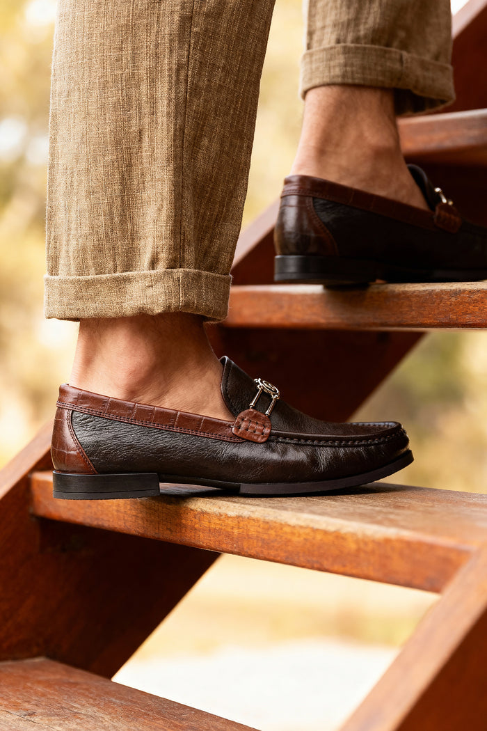 LOGO LIRICO MOCCASIN