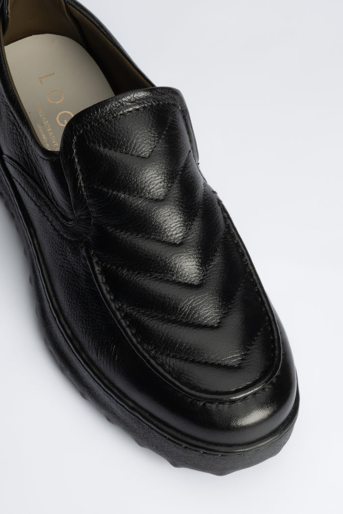 LOGO MONTAVELLE SLIP ONS