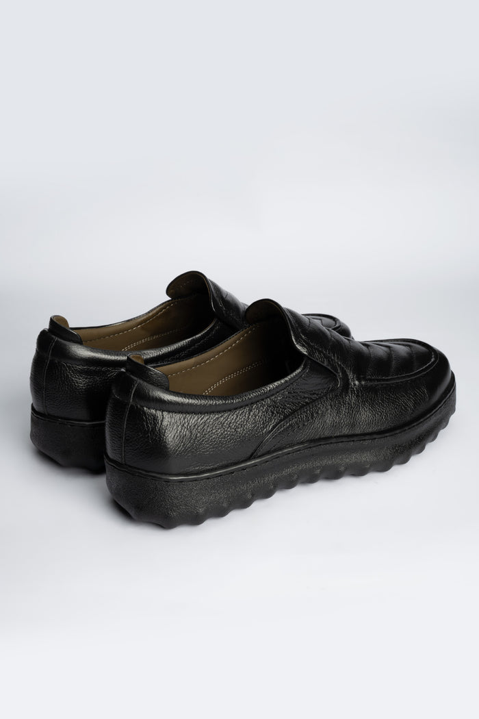 LOGO MONTAVELLE SLIP ONS