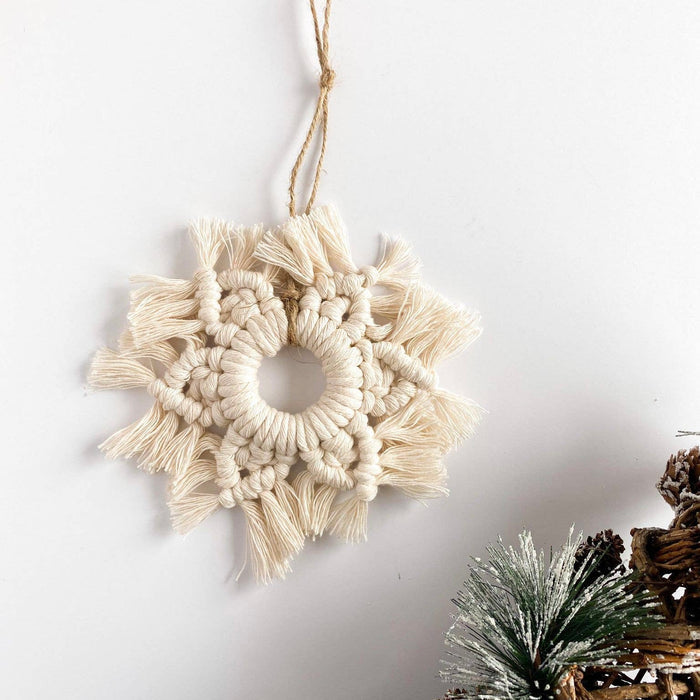 MACRAME SNOWFLAKE ORNAMENT
