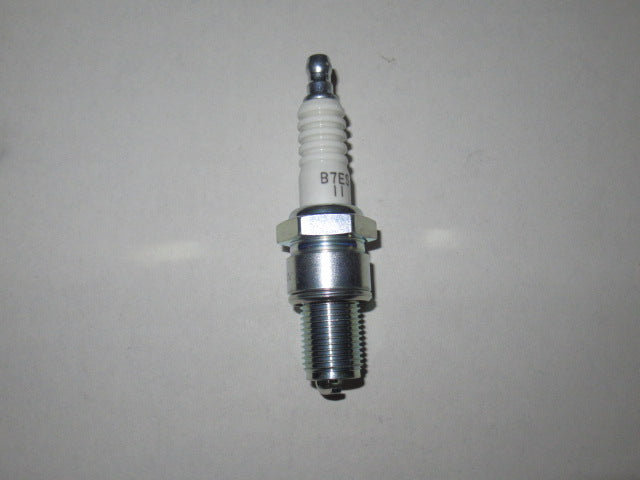 NGK spark plug B7ES Triumph T150 T160 Norton Commando T140 TR7