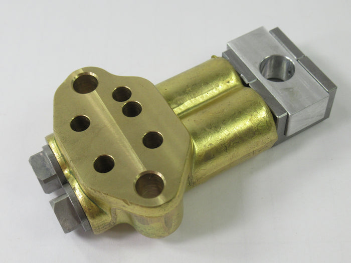 Triumph 70-3072 OIL PUMP Pre-unit 1946 to 1962 650 and 500