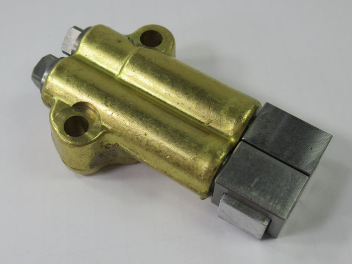 Triumph 70-3072 OIL PUMP Pre-unit 1946 to 1962 650 and 500