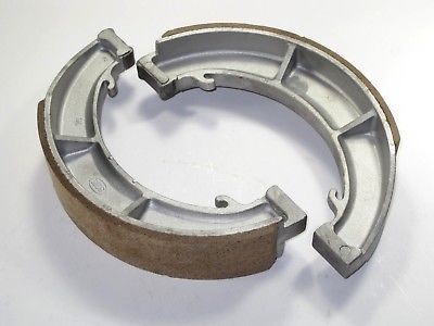 Triumph front brake shoes 66-67 650/68 500 8" 37-1732/3 37-1732 37-1733 set