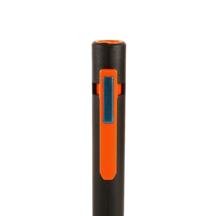WILDTRAK 2 FUNCTION LED LIGHT W/BATTERIES
